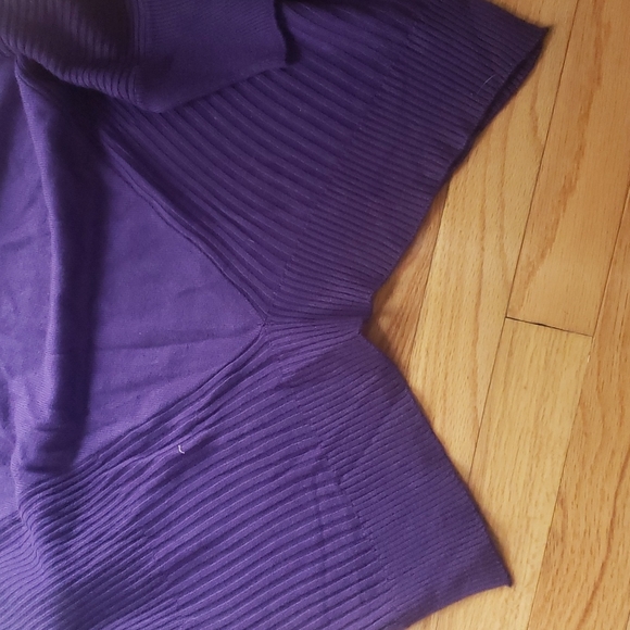 Womens sweater - Picture 3 of 3